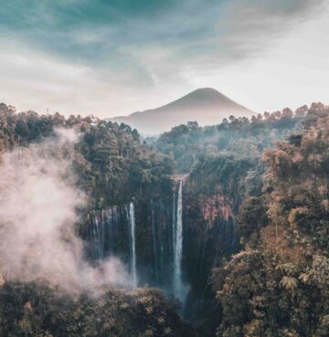 TUMPAK SEWU JAVA TOURIST JAVA TOURIM TRAVEL, BROMOECOTOURISM, BROMO SUNRISE TOUR, BROMO IJEN TOUR