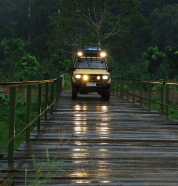 Tourism Travel: Tumpak Sewu Mount Bromo, Ijen, Sukamade 4D3N JAVA TOURIM TRAVEL, BROMOECOTOURISM, BROMO SUNRISE TOUR, BROMO IJEN TOUR